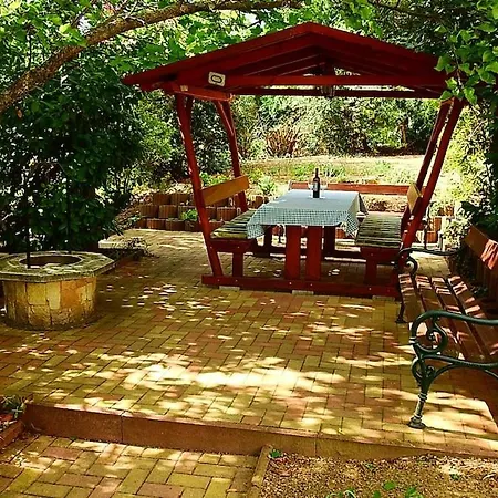 Vadvirag Vendeghaz * Lovas